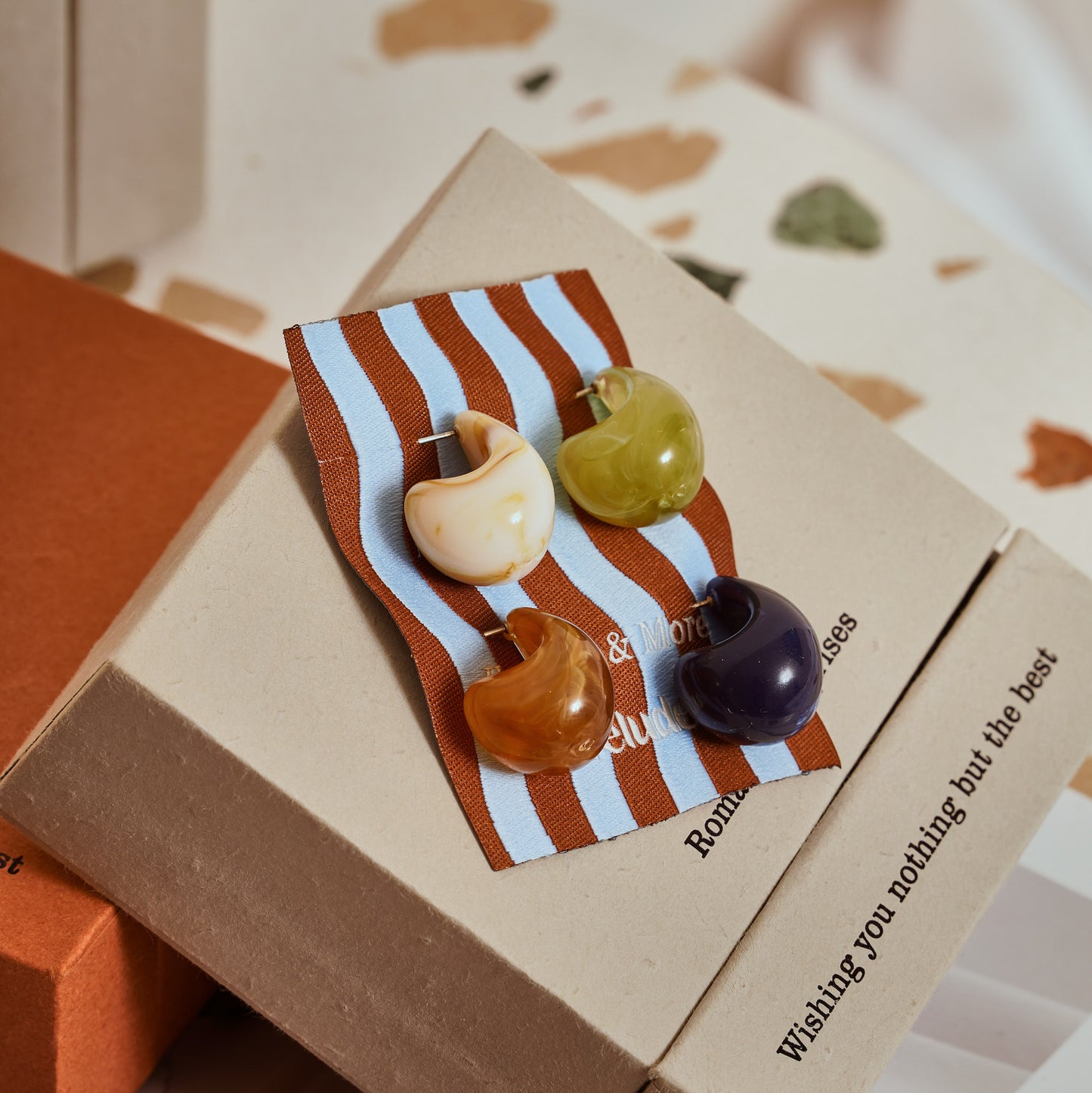 安珀的淚珠 耳釘 Amber's Teardrops, Earrings