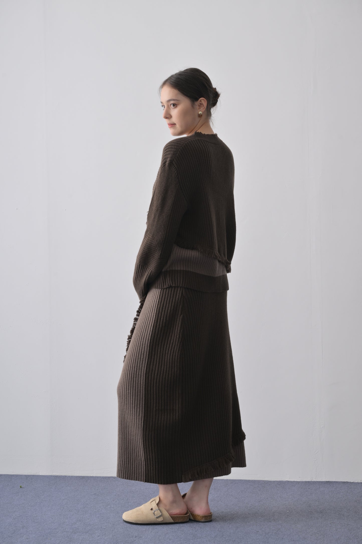 羊毛混紡不規則拼色冷衫 Wool-blend Fringed Contrast Rib-knit Jumper