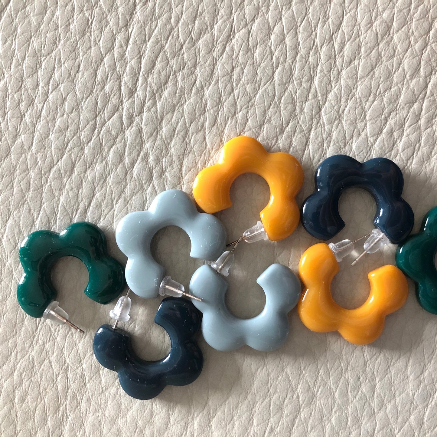 麻薯冬甩花花耳釘 Mochi Donut Flower Earrings