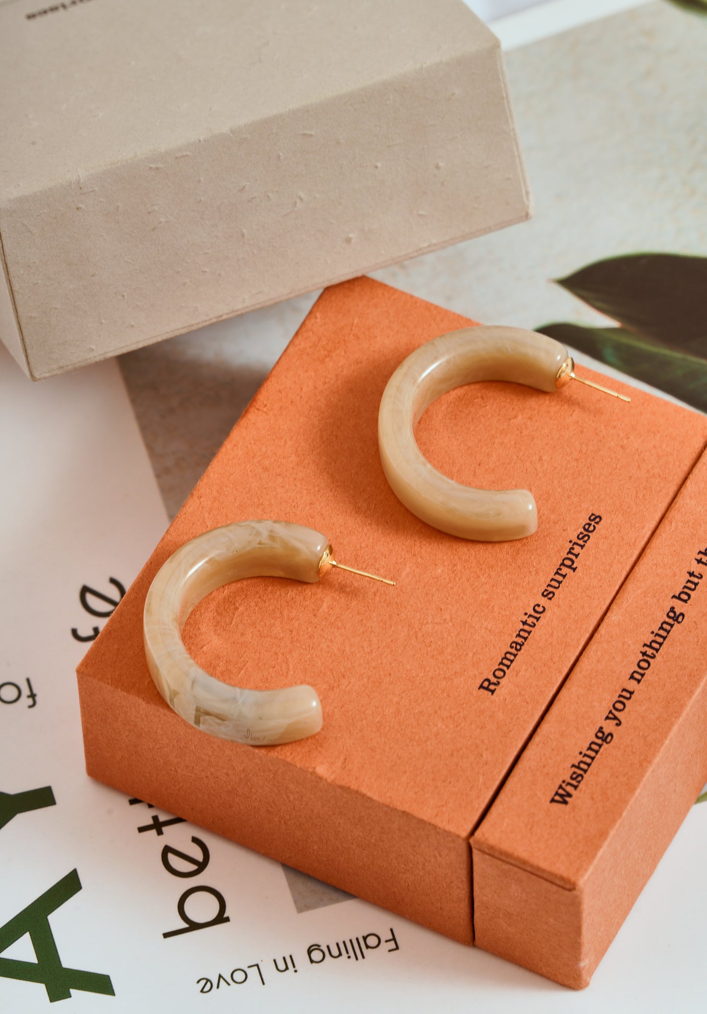 煙灰雲石樹脂半圈耳環 Jade Arc, Half Hoop Earrings