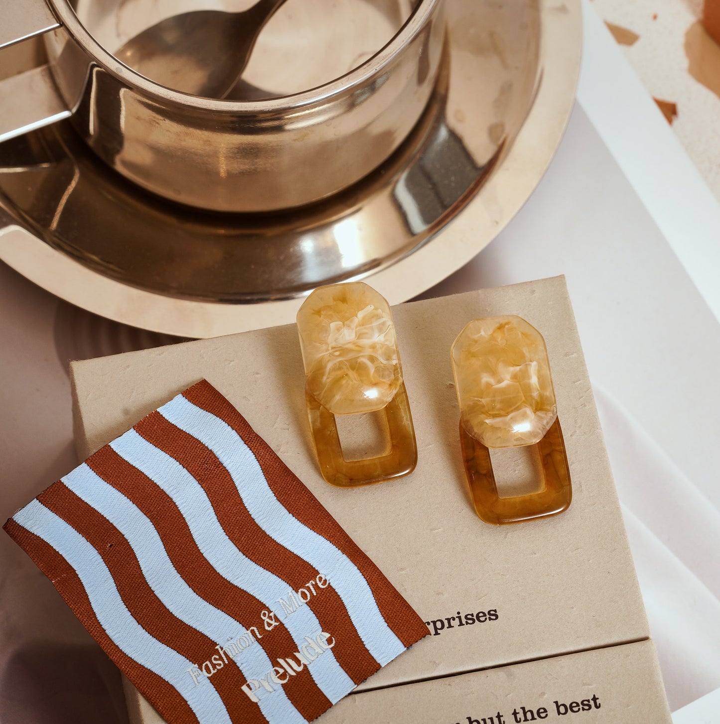 琥珀凱旋門耳釘 Amber Arch Earrings