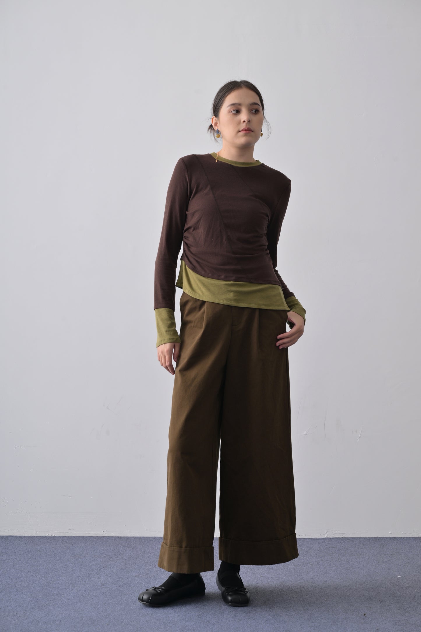 百搭純棉闊腿摺腳褲 Relaxed Wide-Leg Twill Trousers