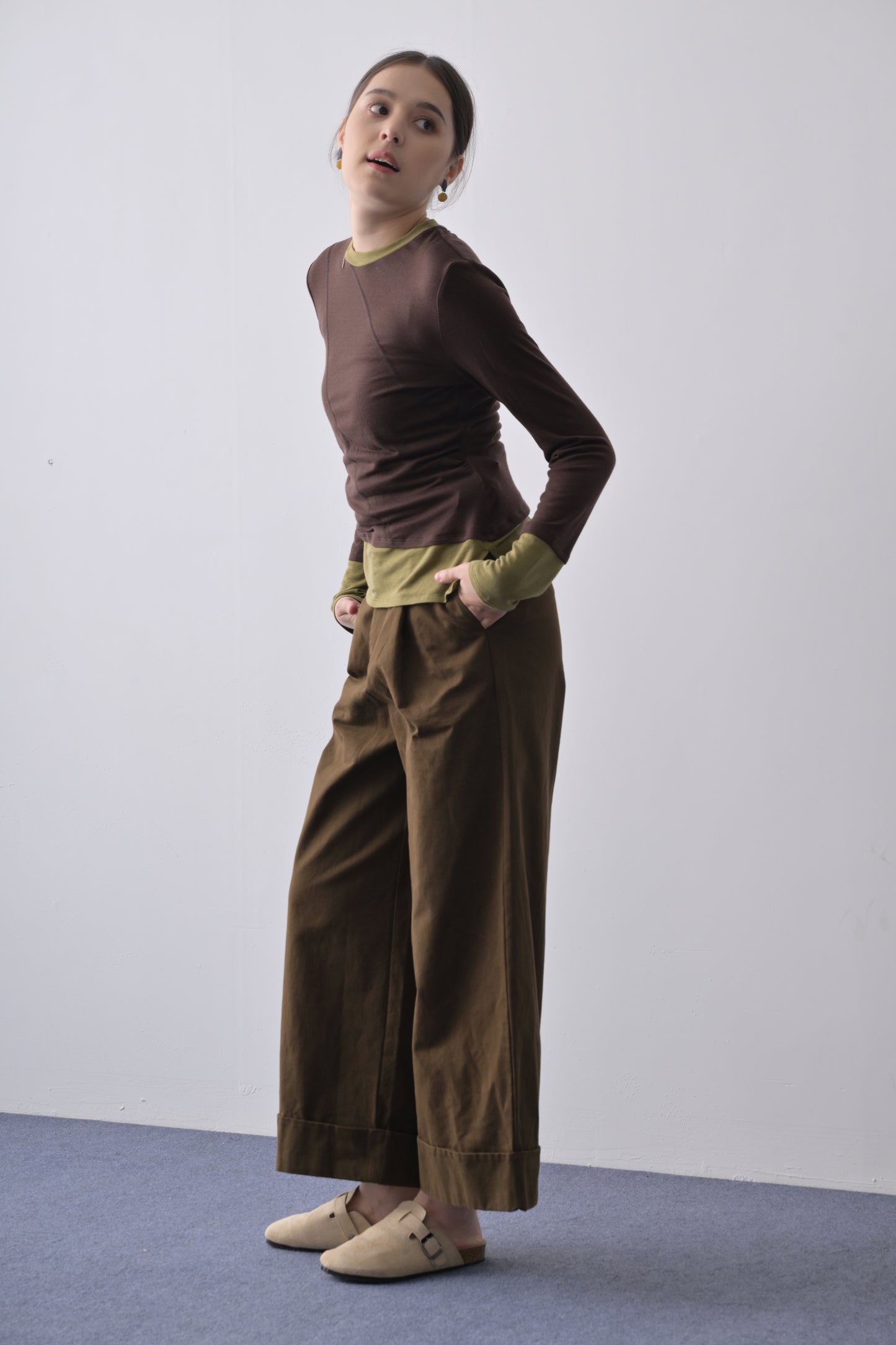 百搭純棉闊腿摺腳褲 Relaxed Wide-Leg Twill Trousers
