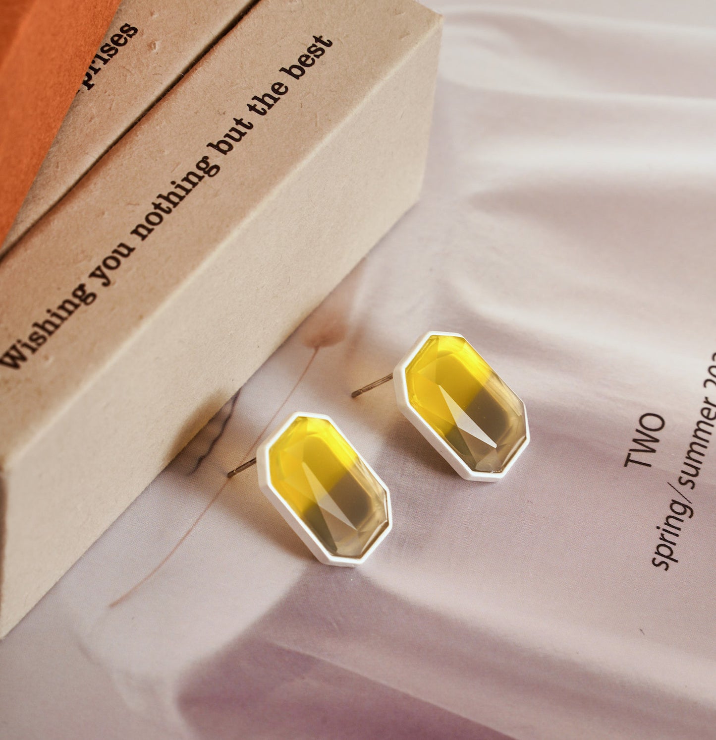 水晶藥水耳釘 Syrup in Crystal Pills, Earrings