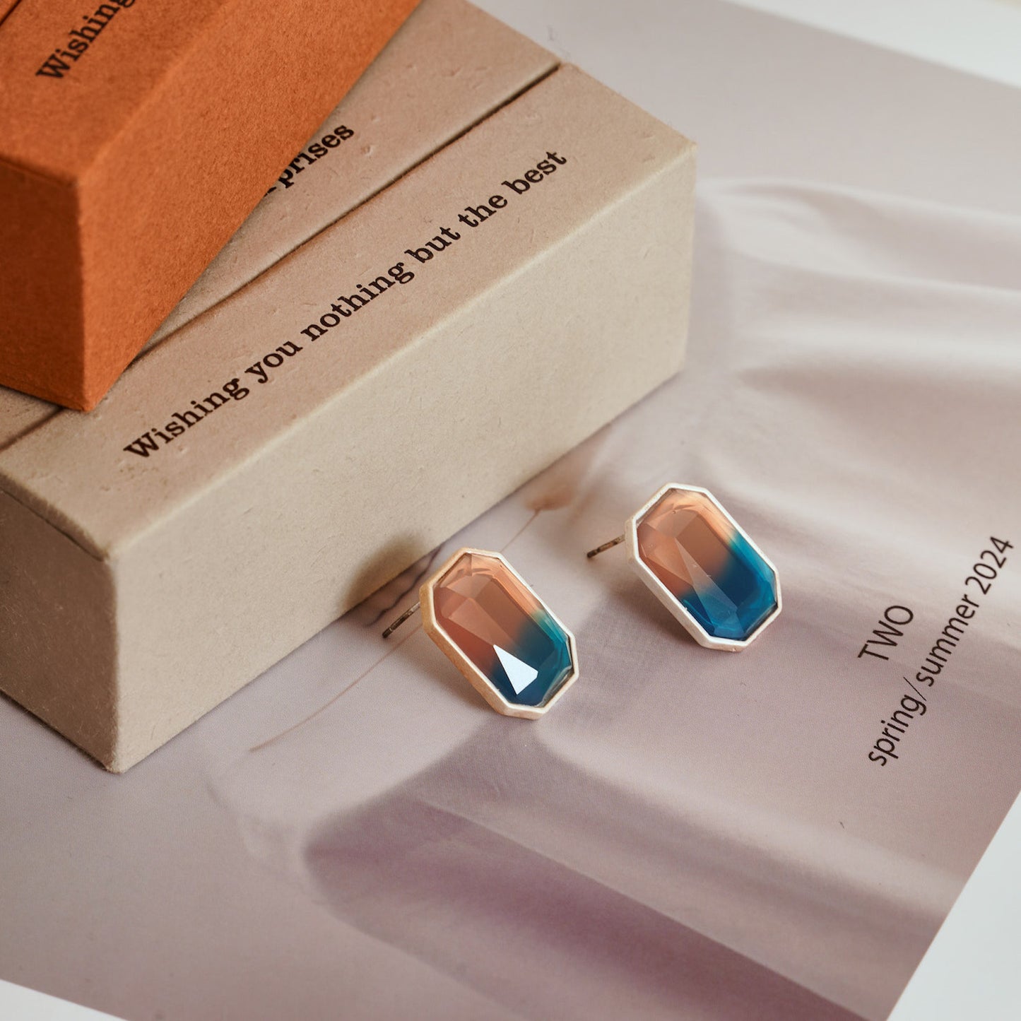 水晶藥水耳釘 Syrup in Crystal Pills, Earrings