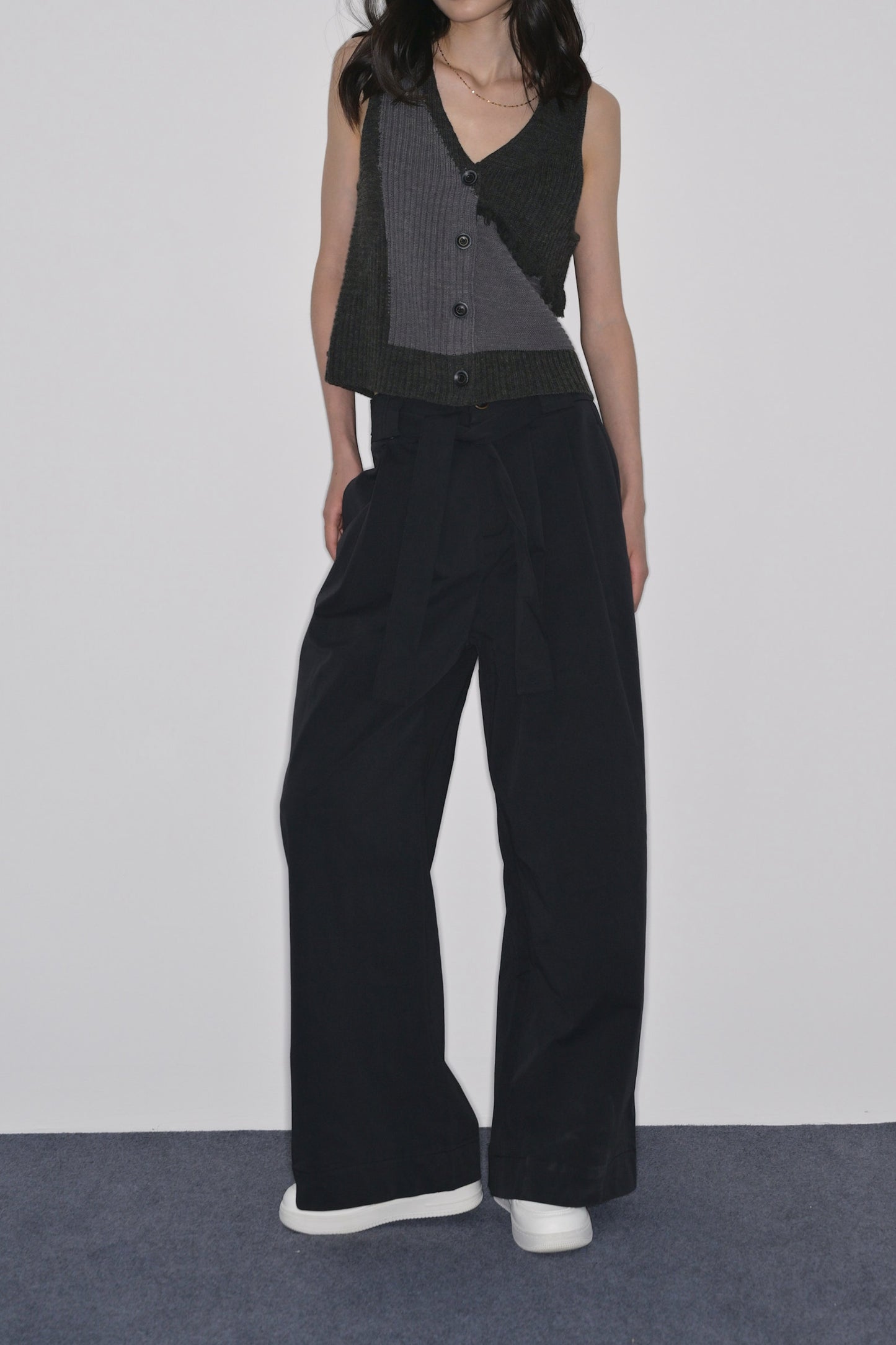羊毛混紡不規則拼色冷背心 Wool-blend Fringed Contrast Rib-knit Vest