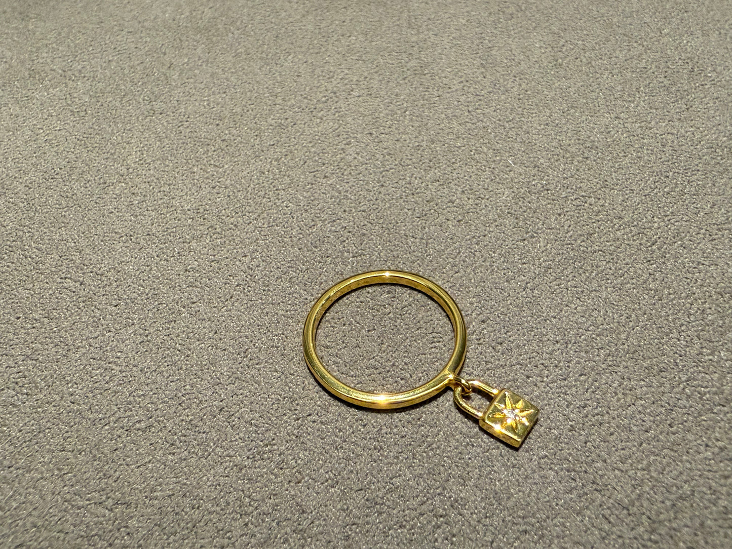 8角星芒吊鎖戒指-925純銀鍍18k金  Zircon Star Lock 18k 925Silver Ring