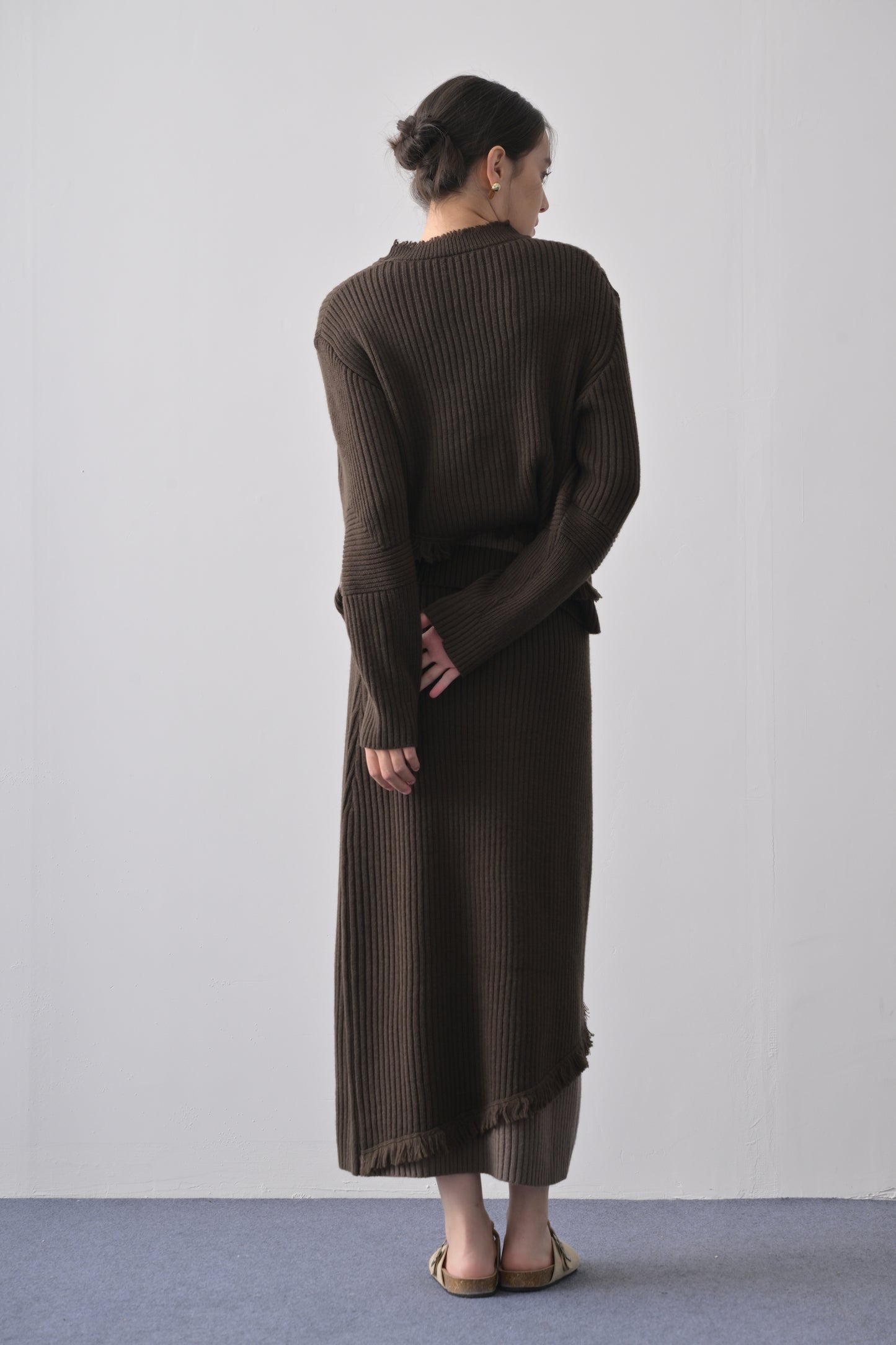 羊毛混紡不規則拼色冷衫  Wool-blend Fringed Contrast Rib-knit Jumper