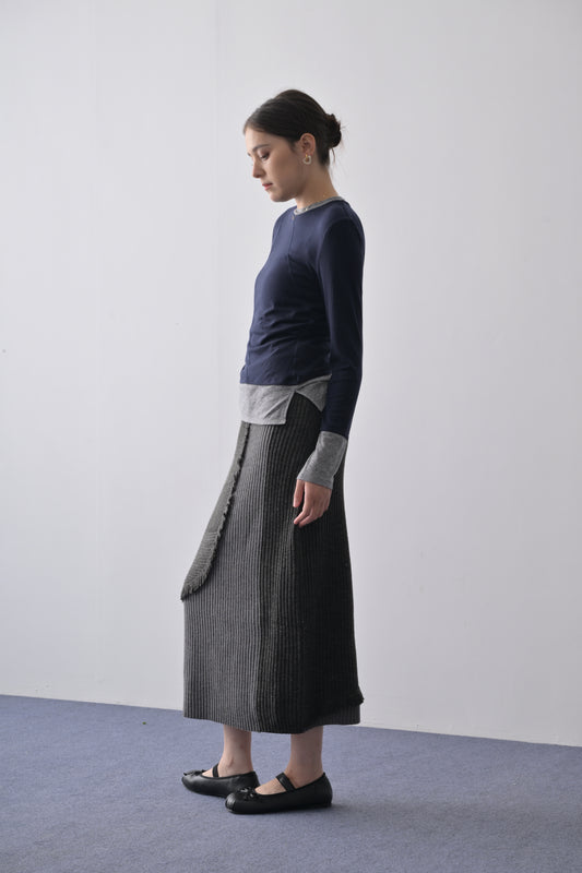 羊毛混紡不規則拼色冷裙  Wool-blend Fringed Contrast Rib-knit Midi Skirt