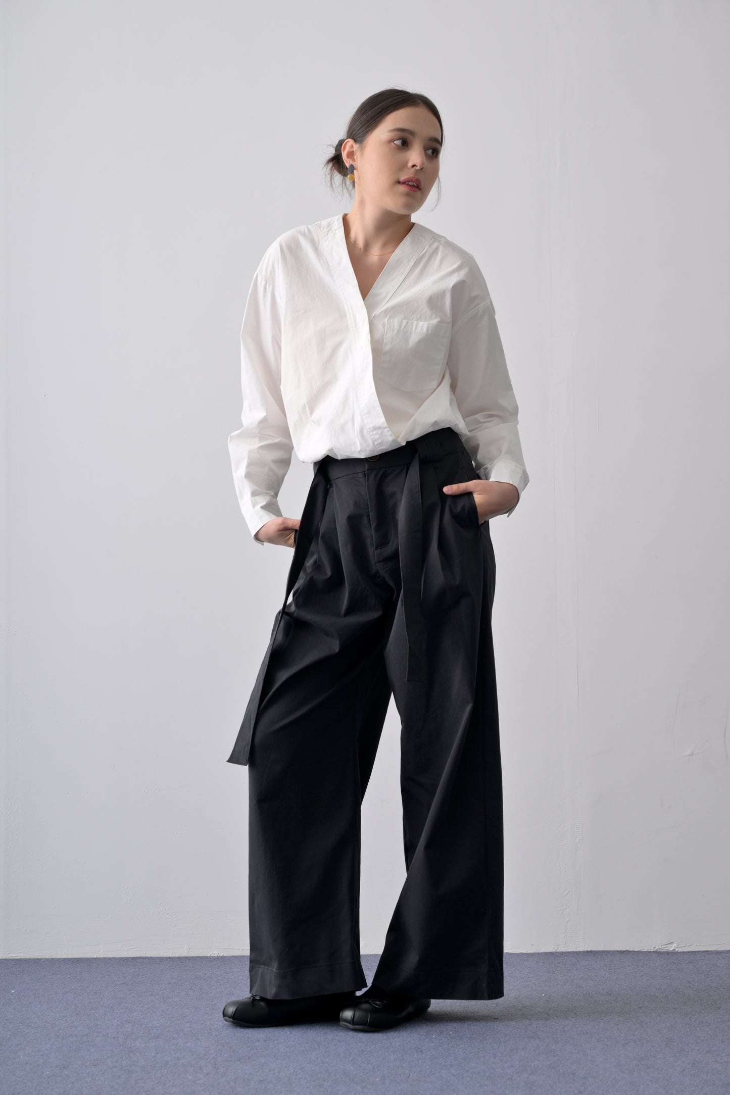 寬褲耳高腰闊腿褲配腰帶  Tailored Wide-leg Trousers with Belt